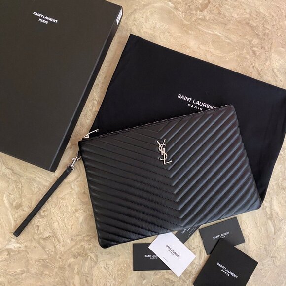 Saint Laurent Black Quilted leather bag with Gold